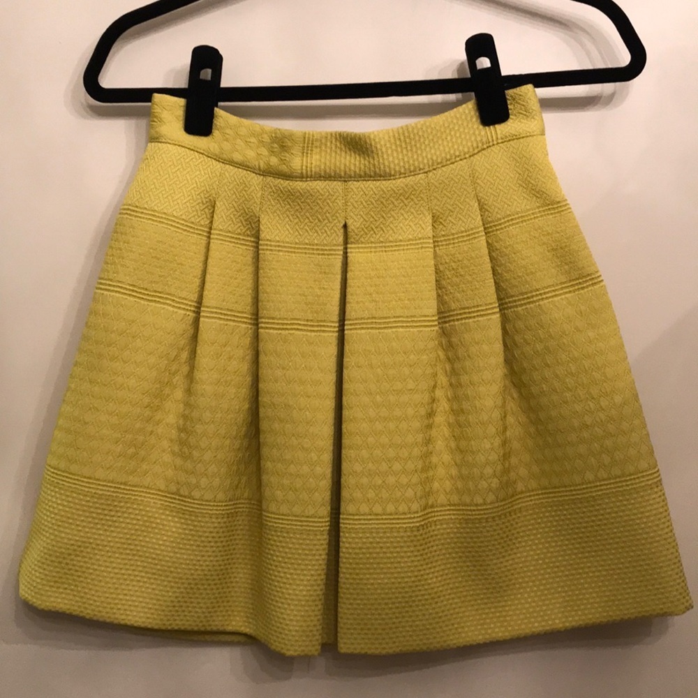 H&M yellow skirt